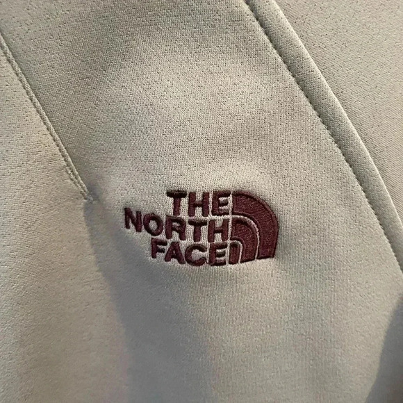 The North Face Lightweight Women's Jacket Gray w/Dark Purple Logo Women's Sz M - Picture 7 of 9